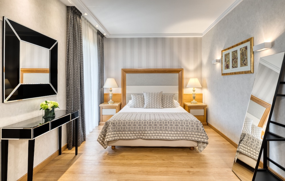 Divani Palace Acropolis — Hotel rooms in Athens, Attica