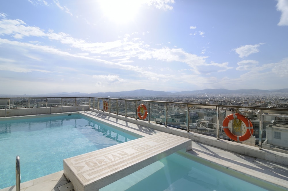 Dorian Inn, Sure Hotel Collection by Best Western — Swimming pool in Athens, Attica