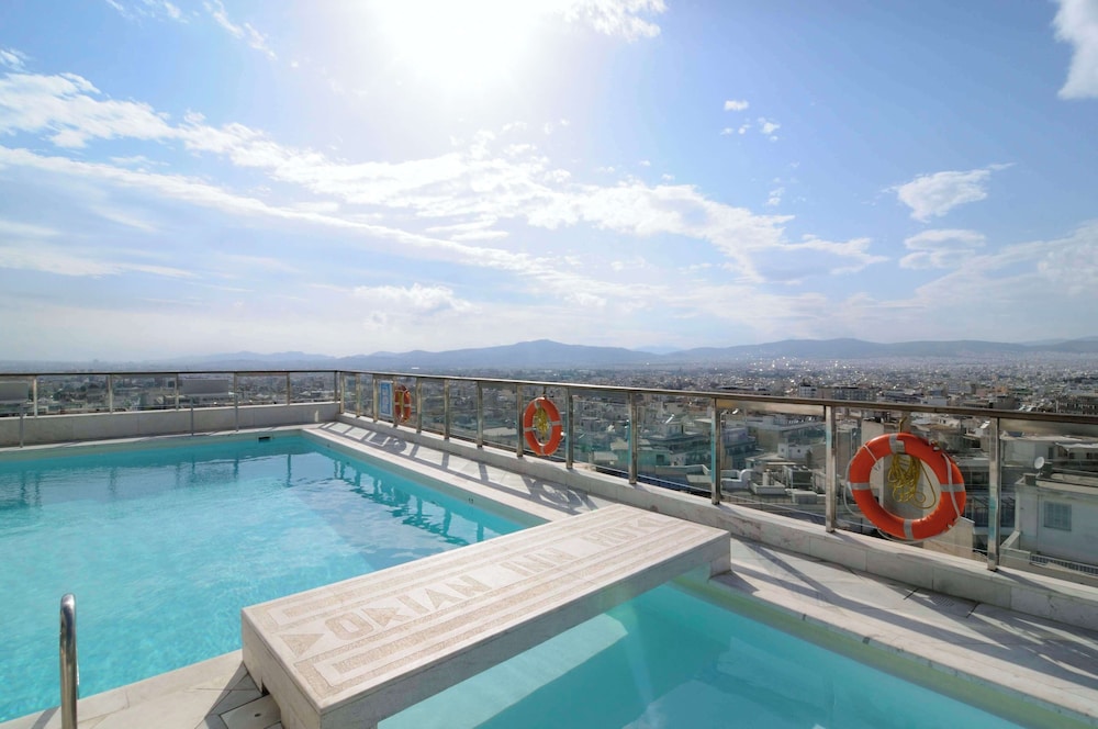 Dorian Inn, Sure Hotel Collection by Best Western — Swimming pool in Athens, Attica
