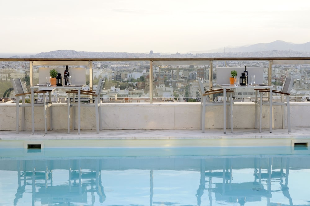 Dorian Inn, Sure Hotel Collection by Best Western — Swimming pool in Athens, Attica