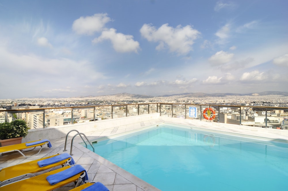 Dorian Inn, Sure Hotel Collection by Best Western — Swimming pool in Athens, Attica