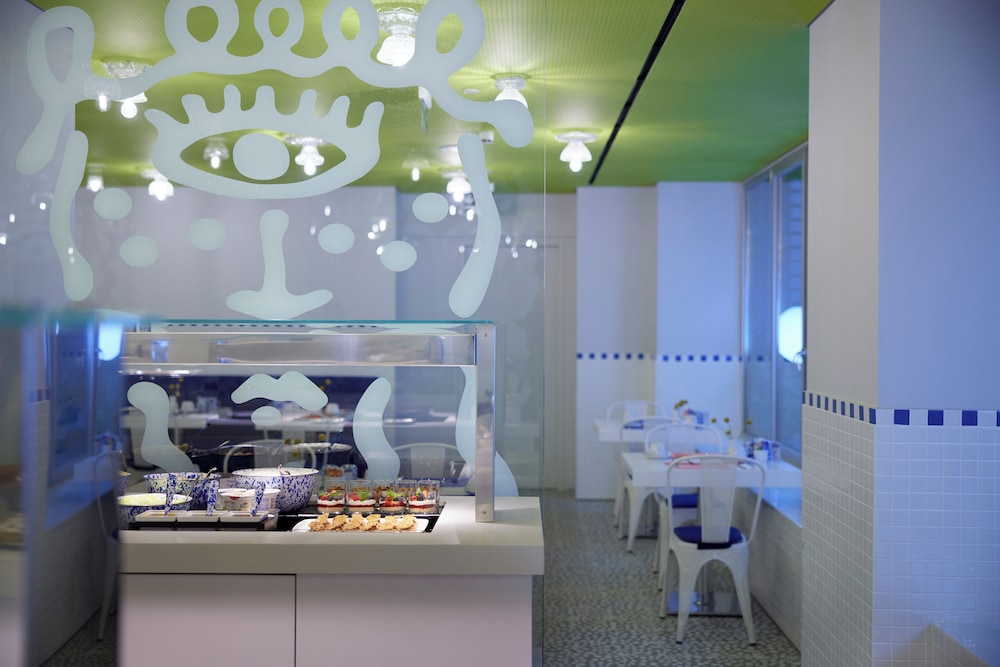Fresh Hotel, a Member of Design Hotels — Restaurant & bars in Athens, Attica