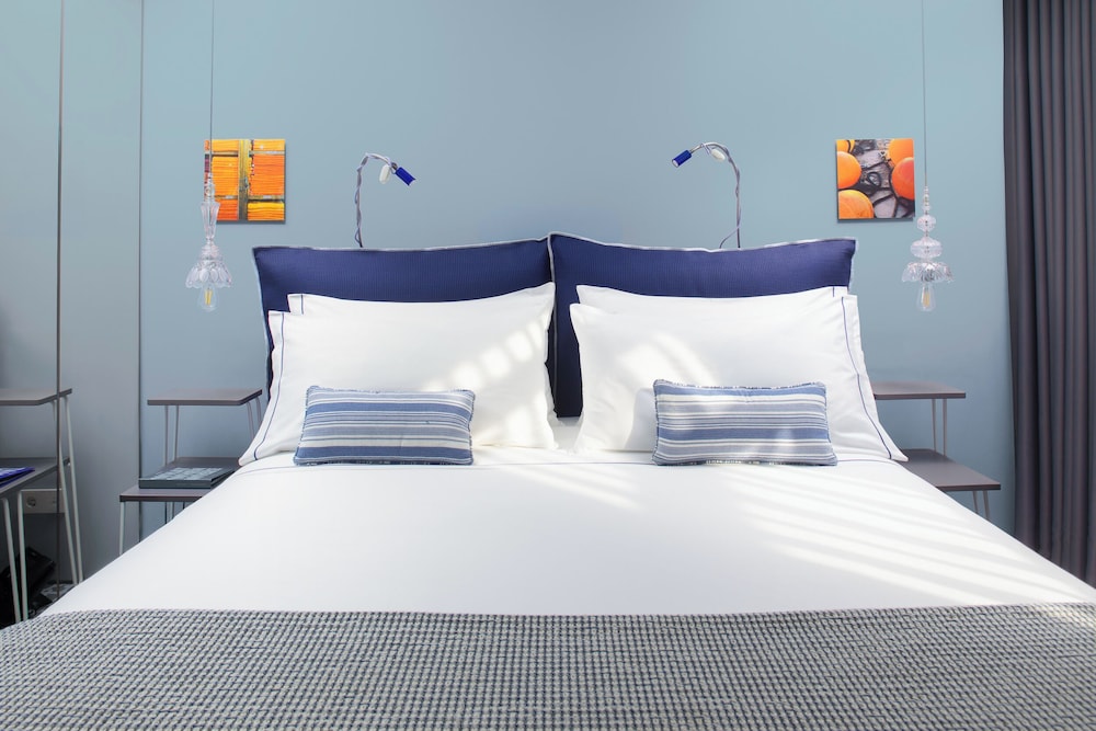 Fresh Hotel, a Member of Design Hotels — Hotel rooms in Athens, Attica