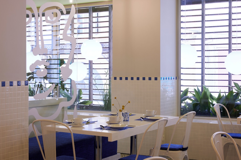 Fresh Hotel, a Member of Design Hotels — Restaurant & bars in Athens, Attica
