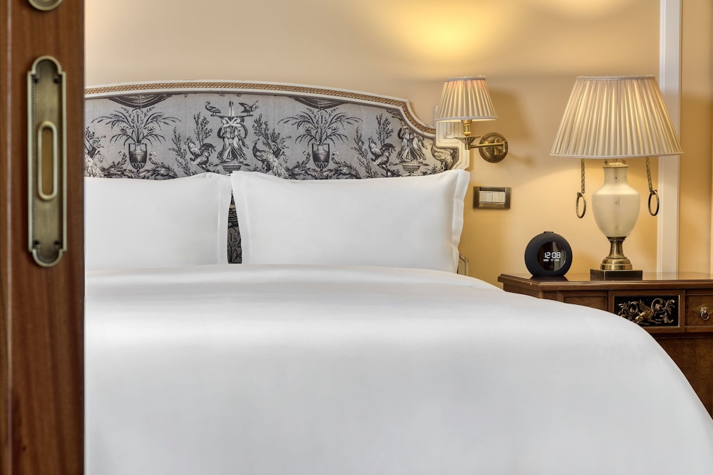 Hotel Grande Bretagne, a Luxury Collection Hotel, Athens — Hotel rooms in Athens, Attica