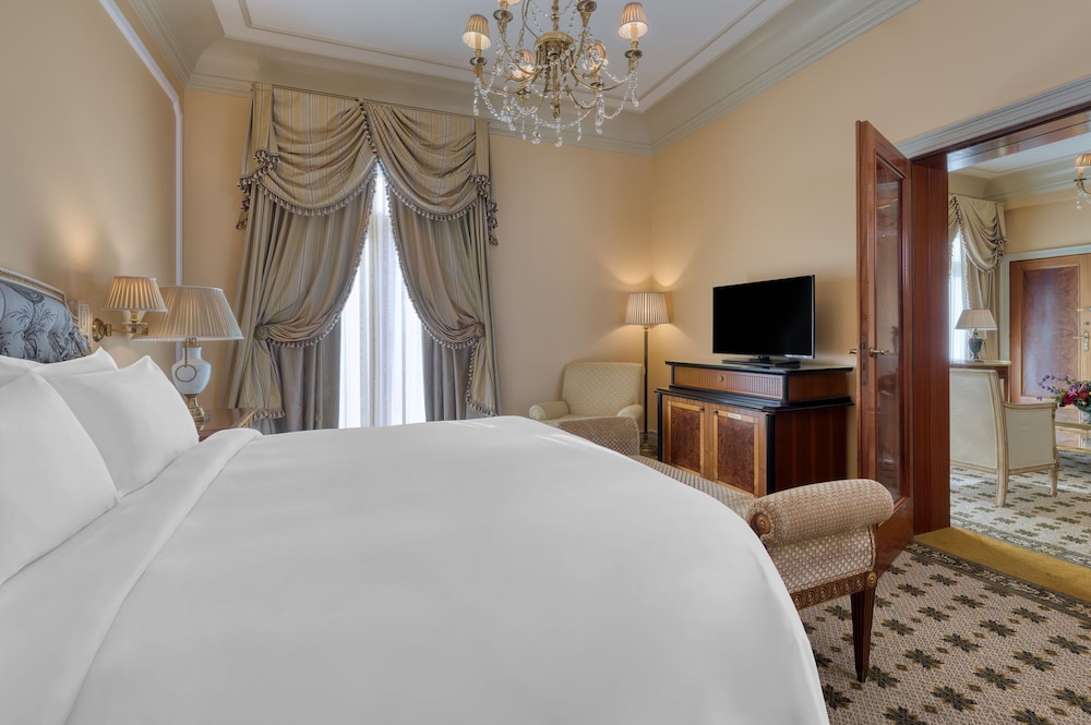 Hotel Grande Bretagne, a Luxury Collection Hotel, Athens — Hotel rooms in Athens, Attica
