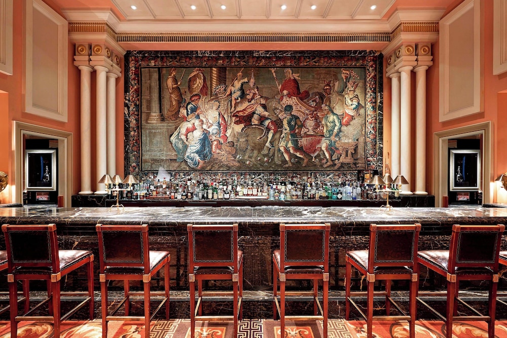 Hotel Grande Bretagne, a Luxury Collection Hotel, Athens — Restaurant & bars in Athens, Attica