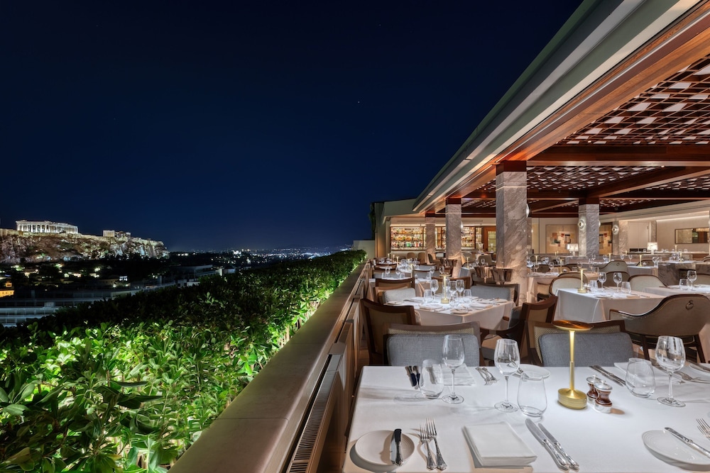 Hotel Grande Bretagne, a Luxury Collection Hotel, Athens — Restaurant & bars in Athens, Attica