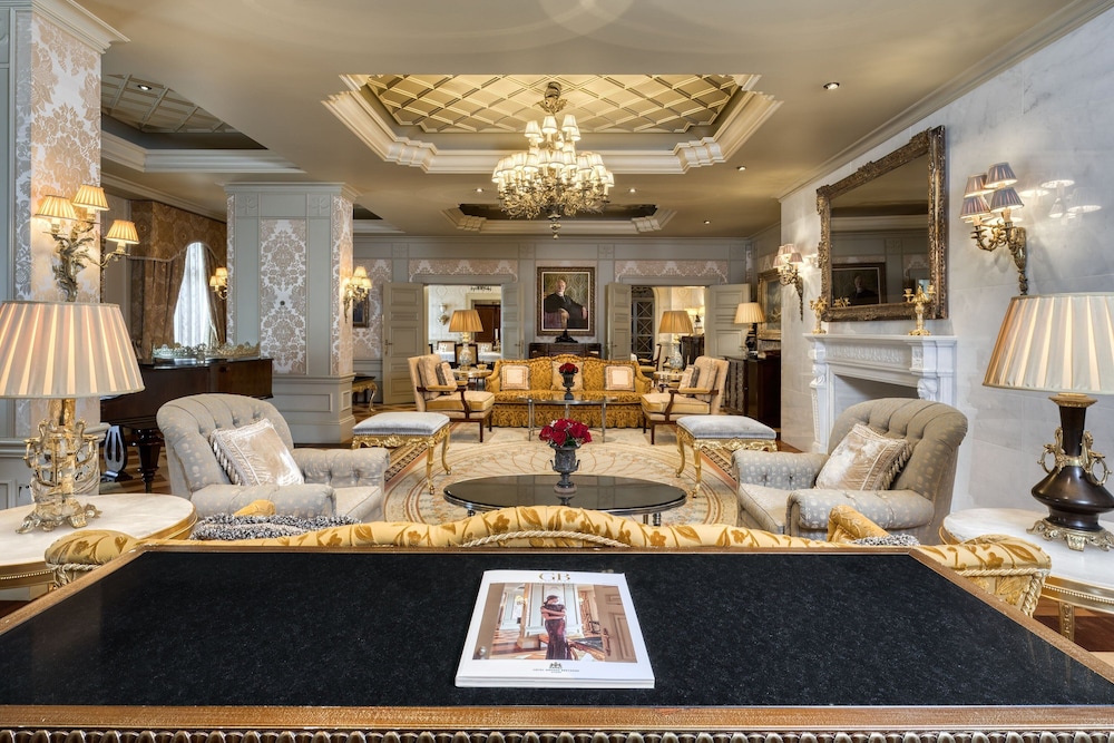 Hotel Grande Bretagne, a Luxury Collection Hotel, Athens — Hotel building in Athens, Attica