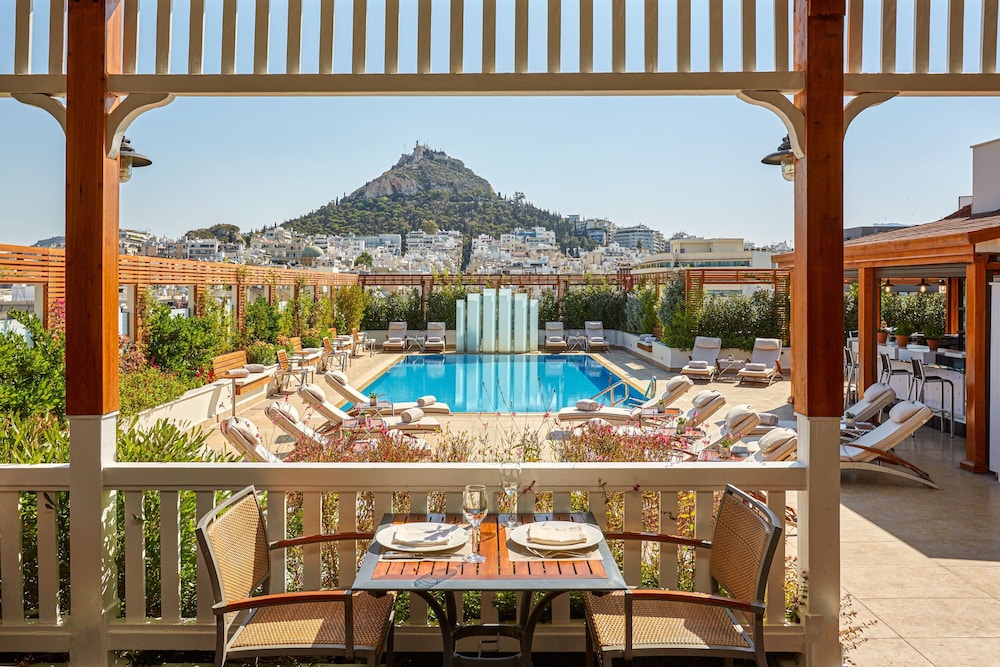 Hotel Grande Bretagne, a Luxury Collection Hotel, Athens — Swimming pool in Athens, Attica
