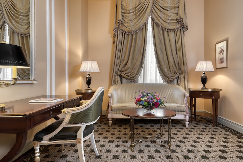 Hotel Grande Bretagne, a Luxury Collection Hotel, Athens — Hotel rooms in Athens, Attica
