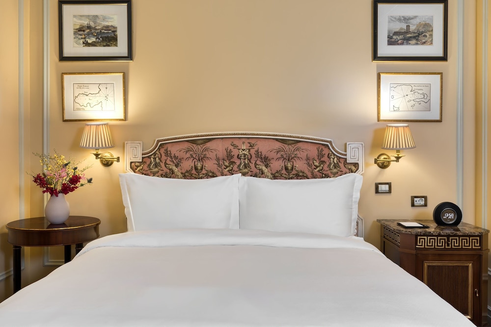Hotel Grande Bretagne, a Luxury Collection Hotel, Athens — Hotel rooms in Athens, Attica