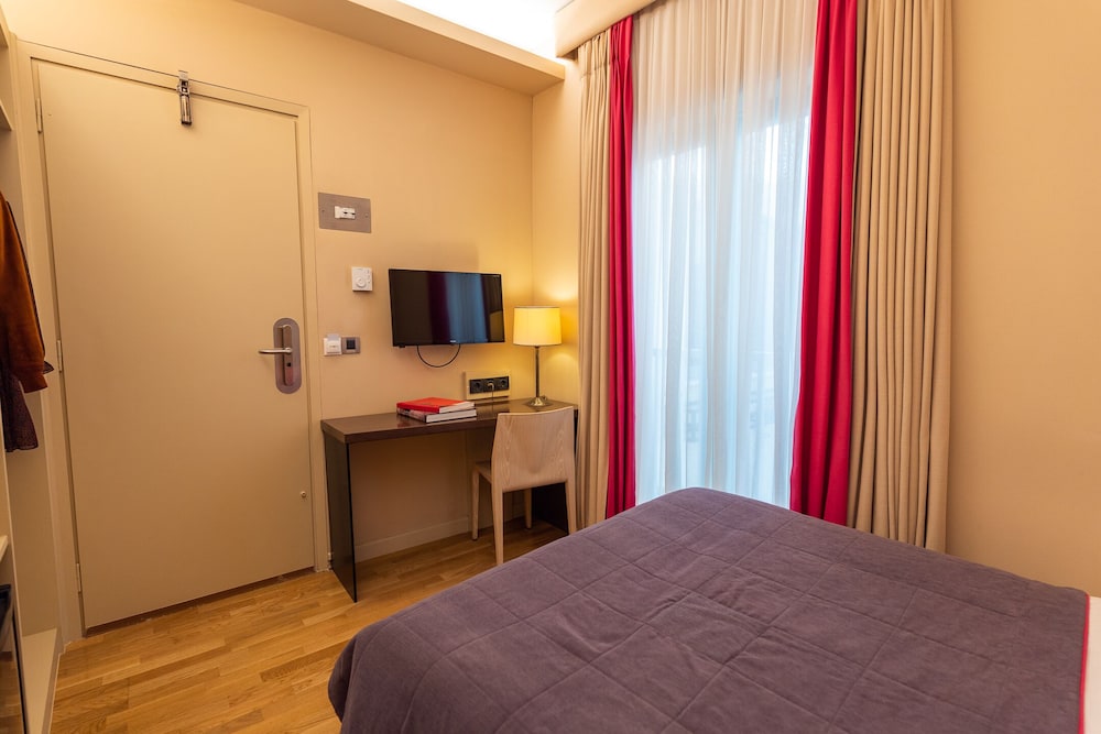Herodion Athens — Hotel rooms in Athens, Attica