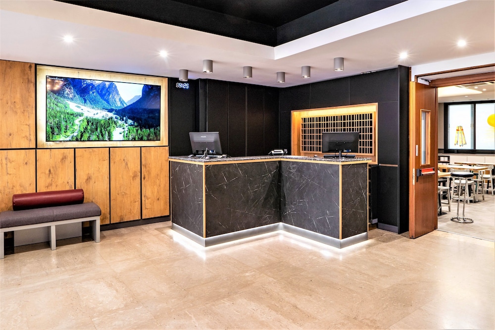 Hotel Centrale — Hotel building in Mestre, Veneto