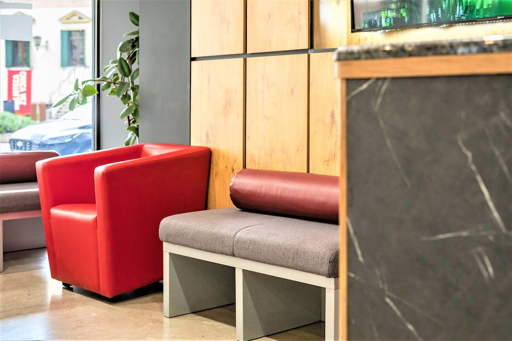 Hotel Centrale — Hotel building in Mestre, Veneto