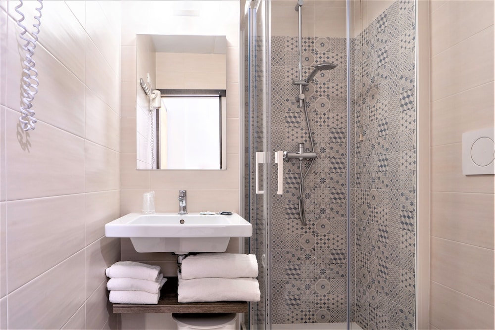 Hotel Centrale — Hotel rooms in Mestre, Veneto