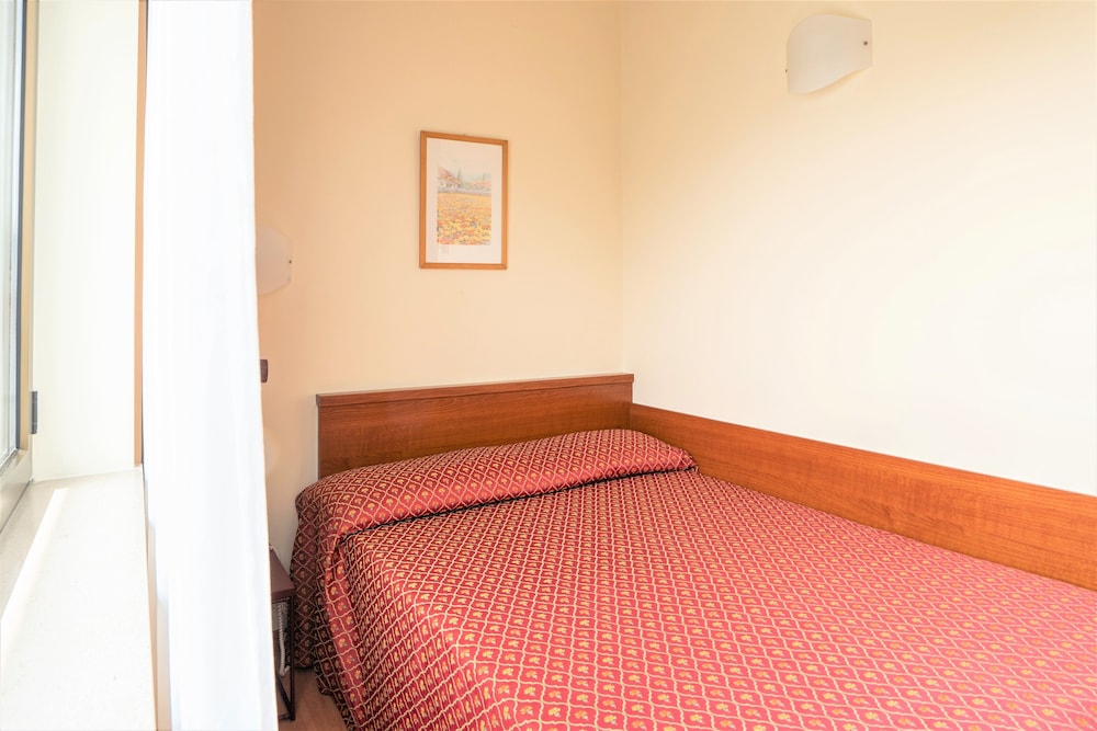 Hotel Centrale — Hotel rooms in Mestre, Veneto