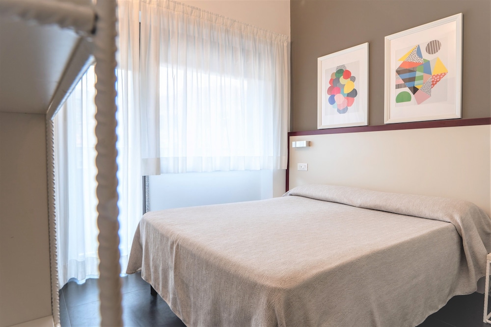 Hotel Centrale — Hotel rooms in Mestre, Veneto