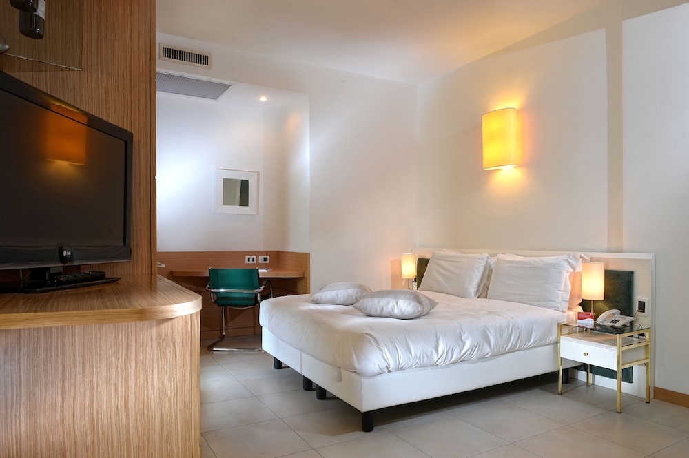 Elite Hotel & Spa — Hotel rooms in Mestre, Veneto