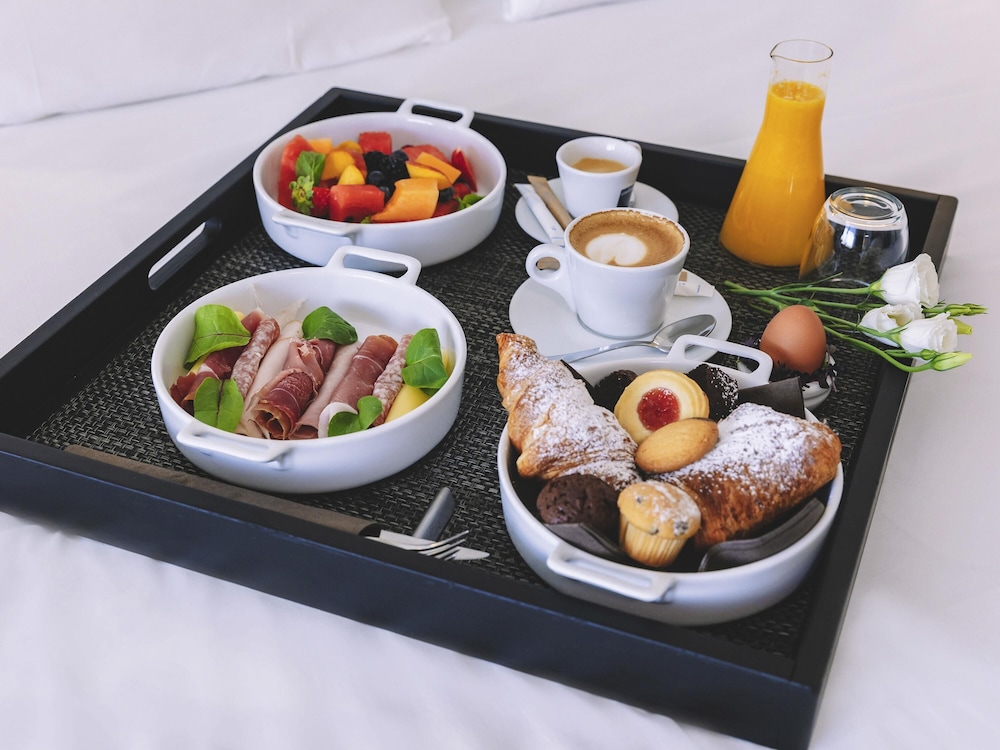 Novotel Venezia Mestre Castellana — Hotel rooms in Mestre, Veneto