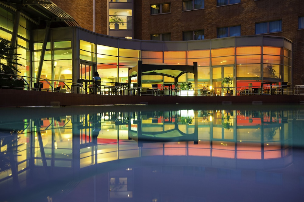 Novotel Venezia Mestre Castellana — Hotel building in Mestre, Veneto