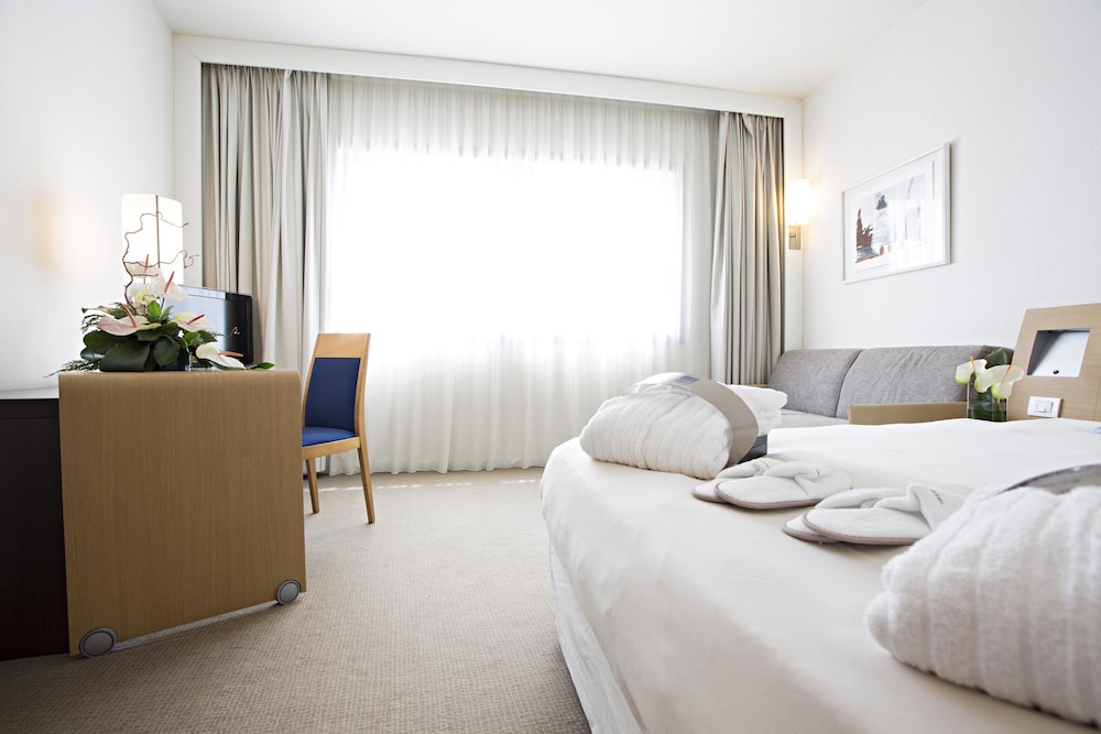 Novotel Venezia Mestre Castellana — Hotel rooms in Mestre, Veneto