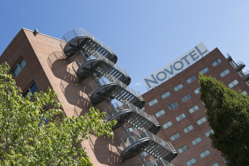Novotel Venezia Mestre Castellana — Hotel building in Mestre, Veneto