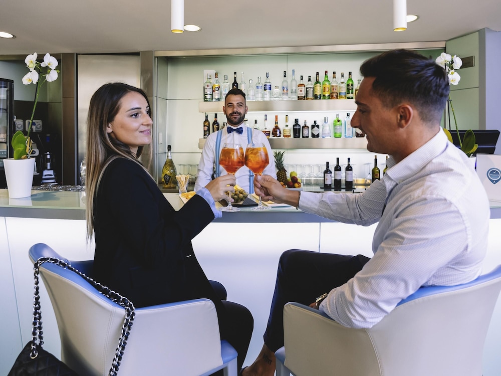 Novotel Venezia Mestre Castellana — Restaurant & bars in Mestre, Veneto