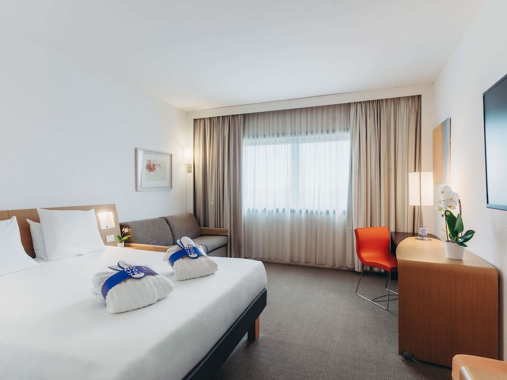 Novotel Venezia Mestre Castellana — Hotel rooms in Mestre, Veneto