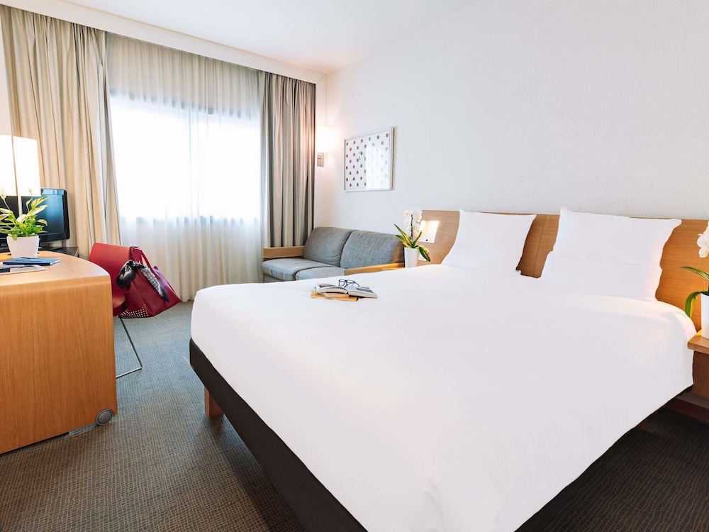 Novotel Venezia Mestre Castellana — Hotel rooms in Mestre, Veneto