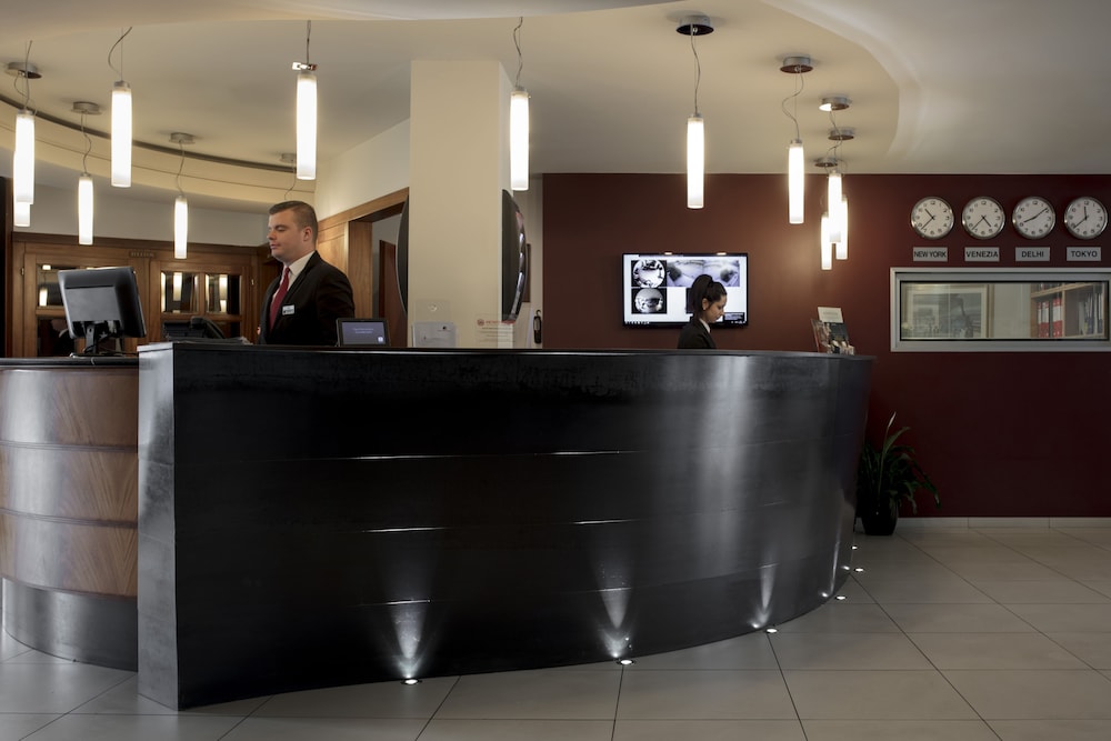 Smart Hotel Holiday — Hotel building in Mestre, Veneto