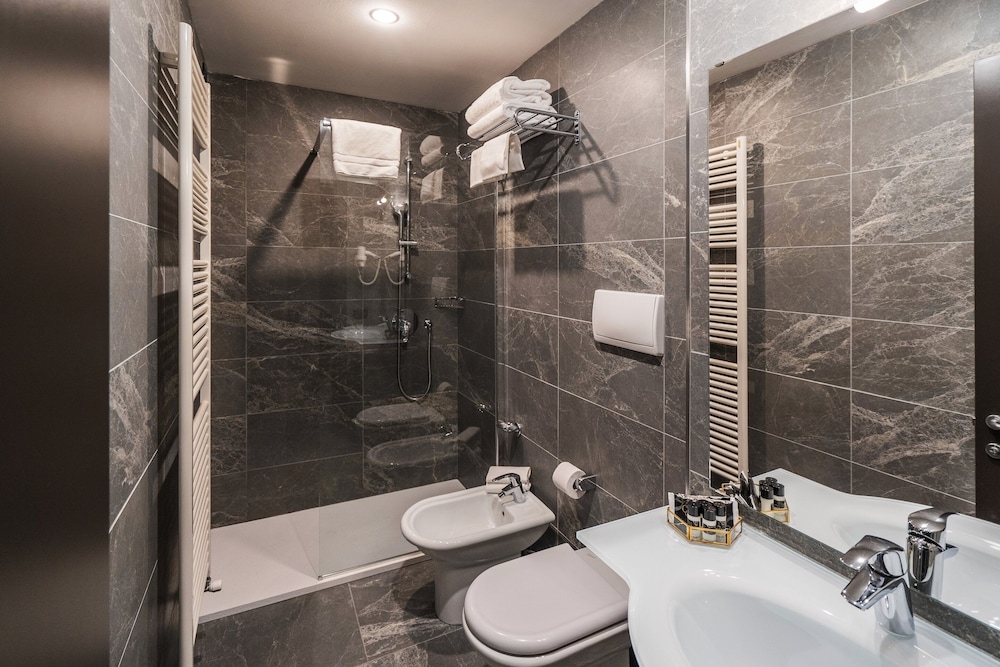Smart Hotel Holiday — Hotel rooms in Mestre, Veneto