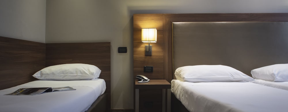 Smart Hotel Holiday — Hotel rooms in Mestre, Veneto