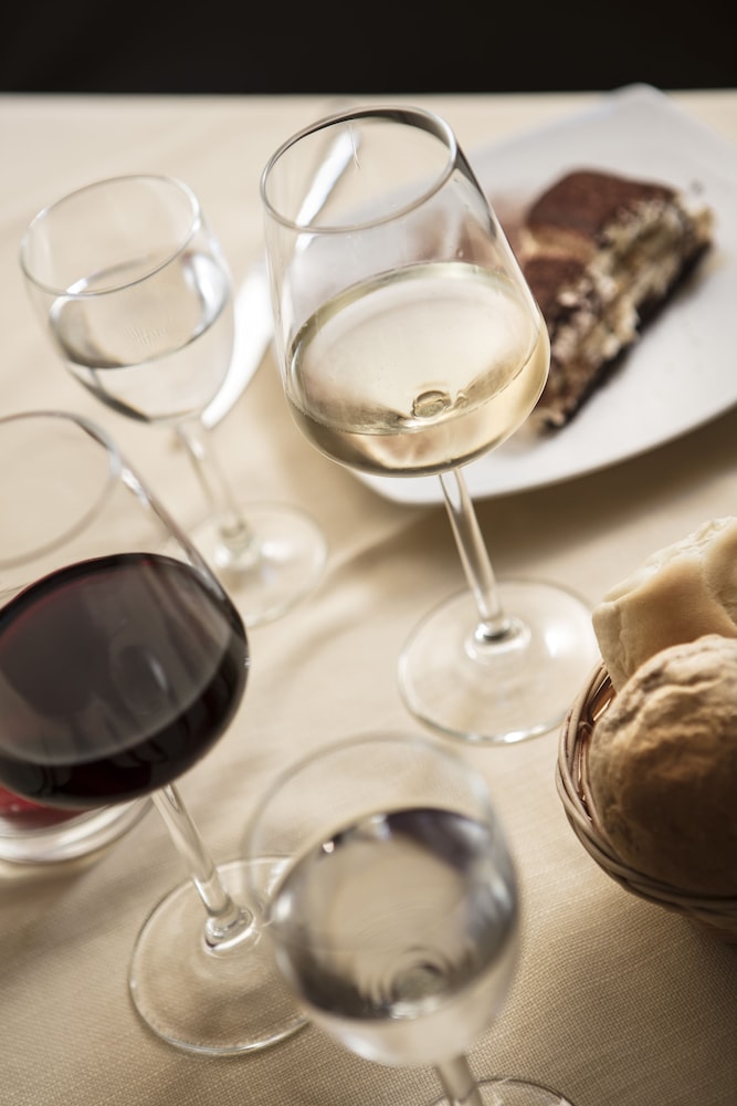 Smart Hotel Holiday — Restaurant & bars in Mestre, Veneto
