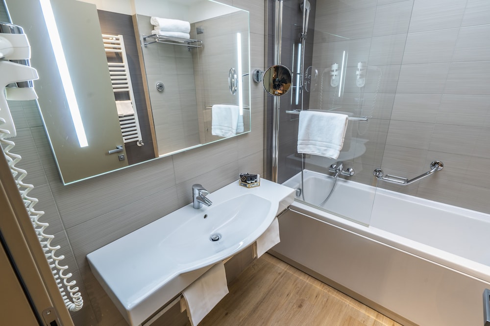 Smart Hotel Holiday — Hotel rooms in Mestre, Veneto