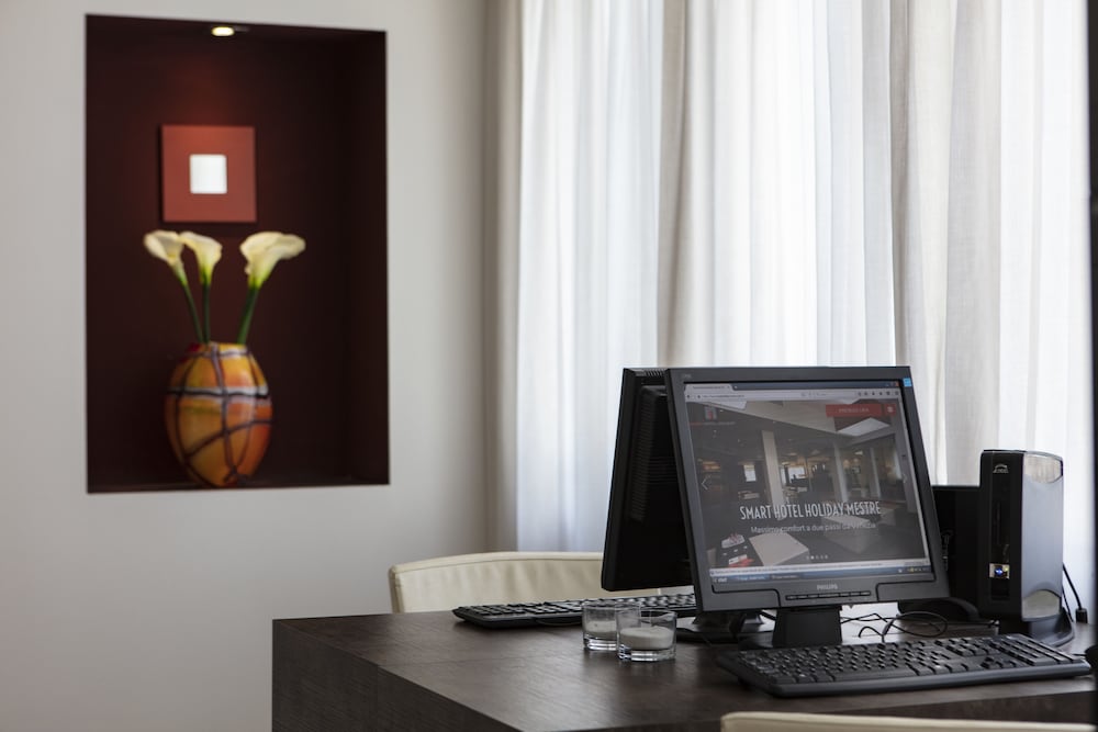 Smart Hotel Holiday — Hotel rooms in Mestre, Veneto