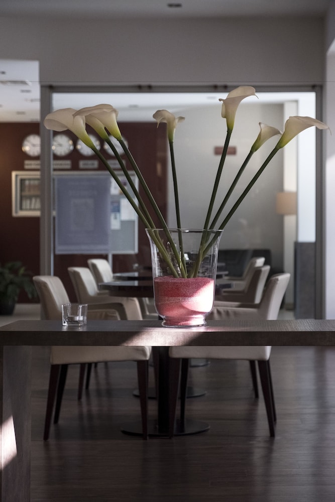 Smart Hotel Holiday — Restaurant & bars in Mestre, Veneto