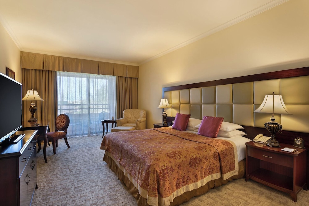 Grand Hotel Excelsior — Hotel rooms in Floriana, Malta Island