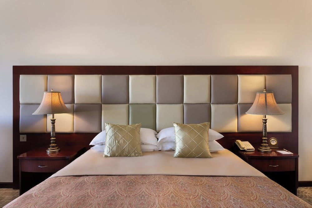 Grand Hotel Excelsior — Hotel rooms in Floriana, Malta Island