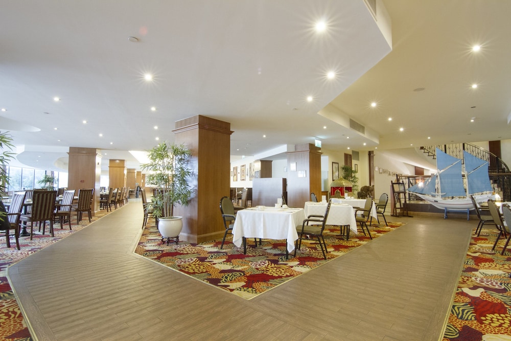 Grand Hotel Excelsior — Restaurant & bars in Floriana, Malta Island