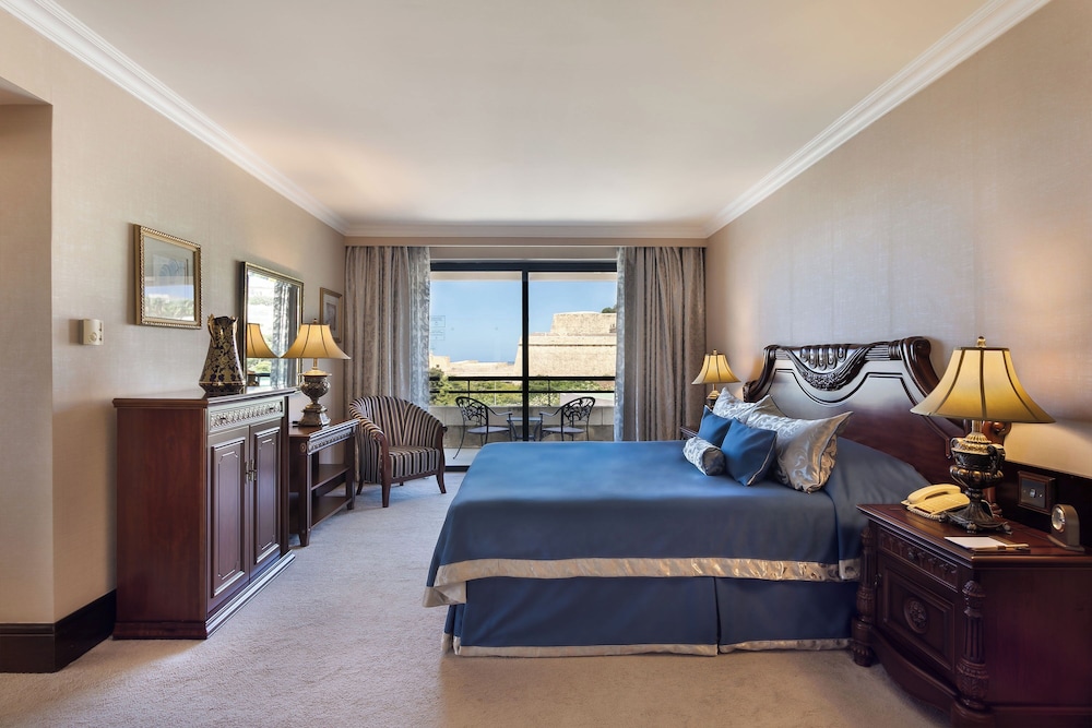 Grand Hotel Excelsior — Hotel rooms in Floriana, Malta Island