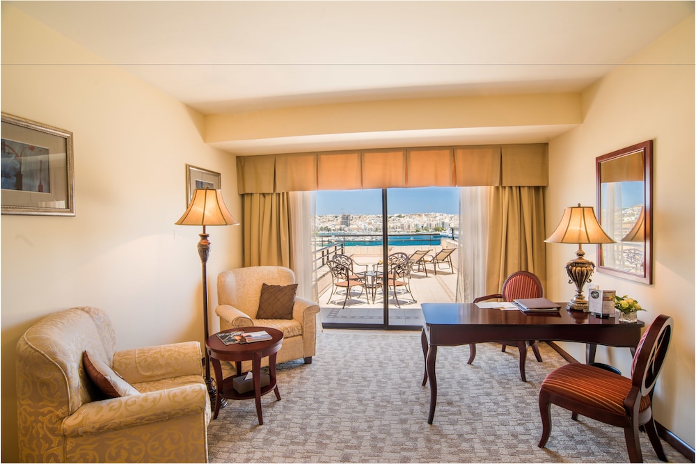 Grand Hotel Excelsior — Hotel rooms in Floriana, Malta Island