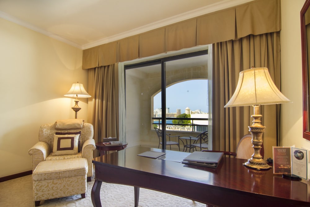 Grand Hotel Excelsior — Hotel rooms in Floriana, Malta Island