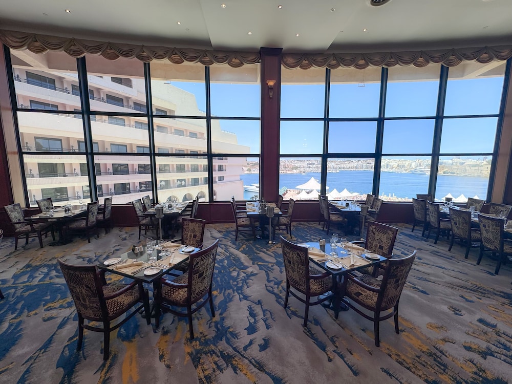 Grand Hotel Excelsior — Restaurant & bars in Floriana, Malta Island