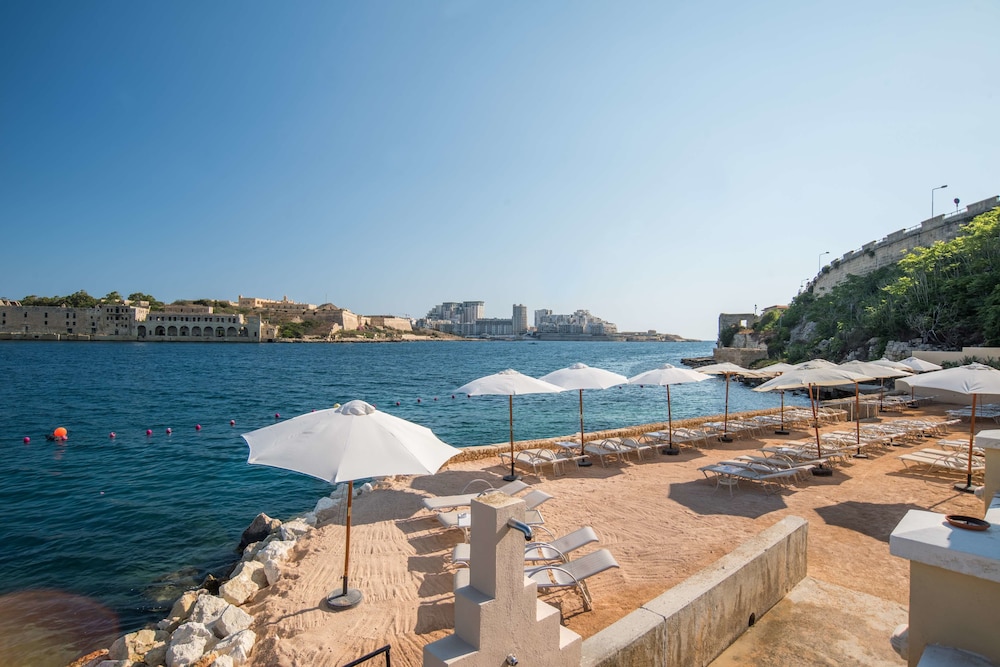 Grand Hotel Excelsior — Beach in Floriana, Malta Island