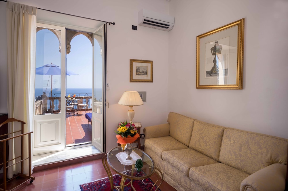 Hotel Bel Soggiorno — Hotel rooms in Taormina, Sicily