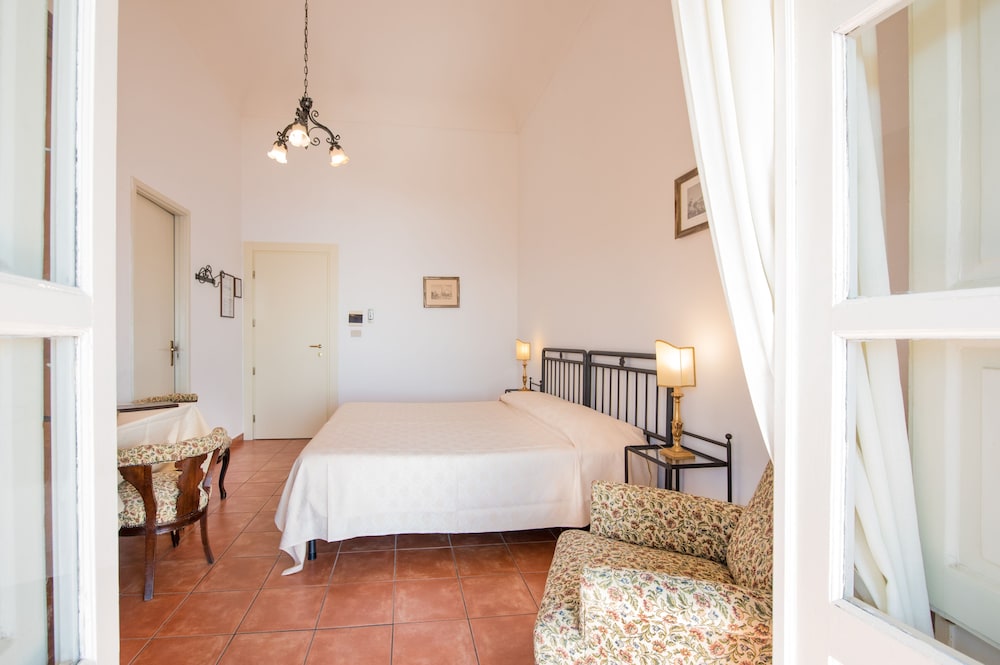 Hotel Bel Soggiorno — Hotel rooms in Taormina, Sicily