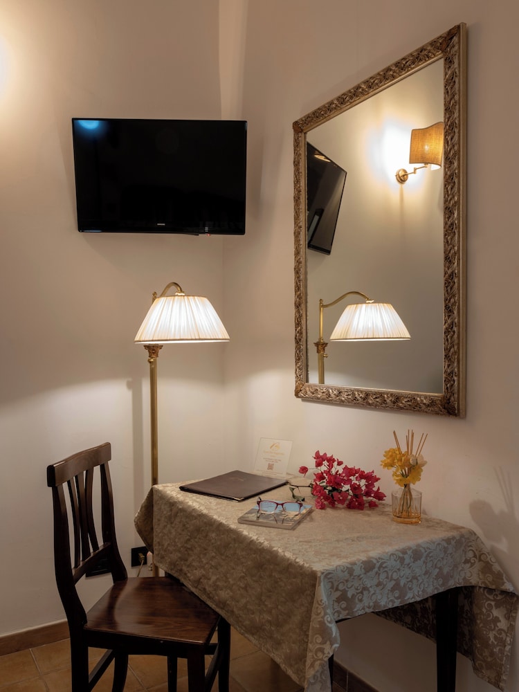 Hotel Bel Soggiorno — Hotel rooms in Taormina, Sicily