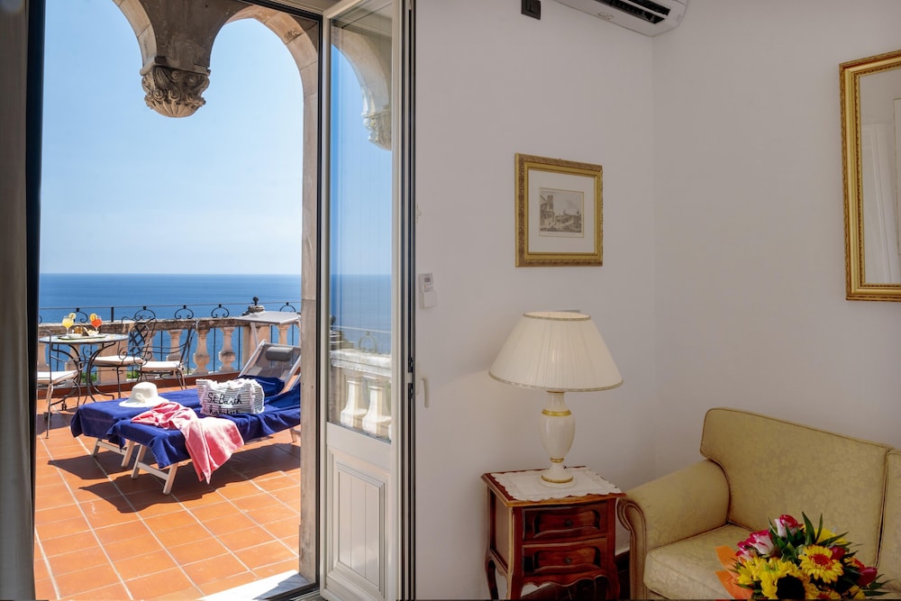 Hotel Bel Soggiorno — Hotel rooms in Taormina, Sicily