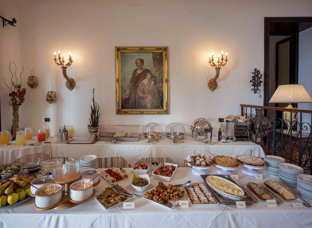 Hotel Bel Soggiorno — Restaurant & bars in Taormina, Sicily